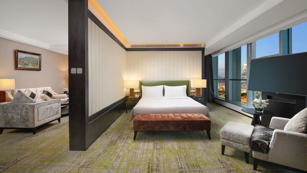 undefined Holiday Inn Beijing Focus Square by IHG 10
