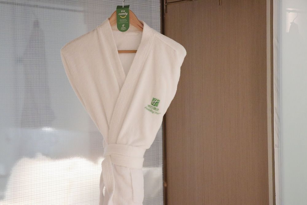 Holiday Inn Beijing Focus Square by IHG Standard Room 3