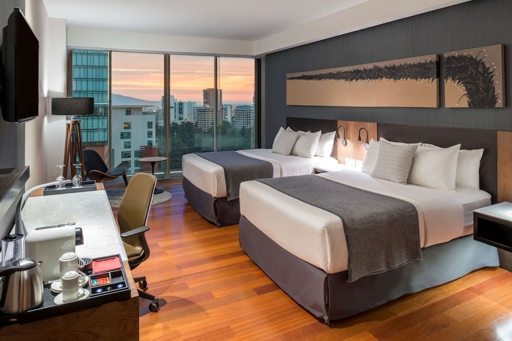 NH Collection Guadalajara Providencia Family Room (2 Adults + 2 Children) 3