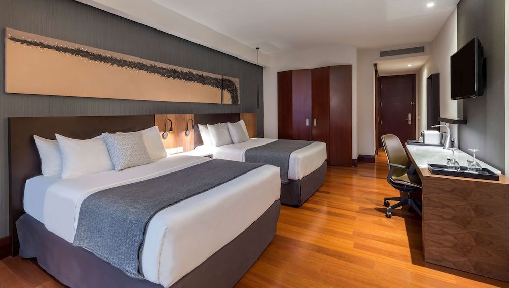 NH Collection Guadalajara Providencia Family Room (2 Adults + 2 Children) 2