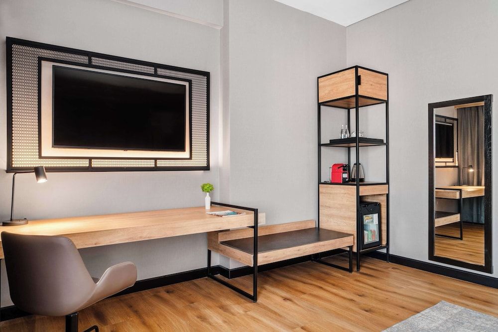 NH Collection Monterrey San Pedro Junior Room 7