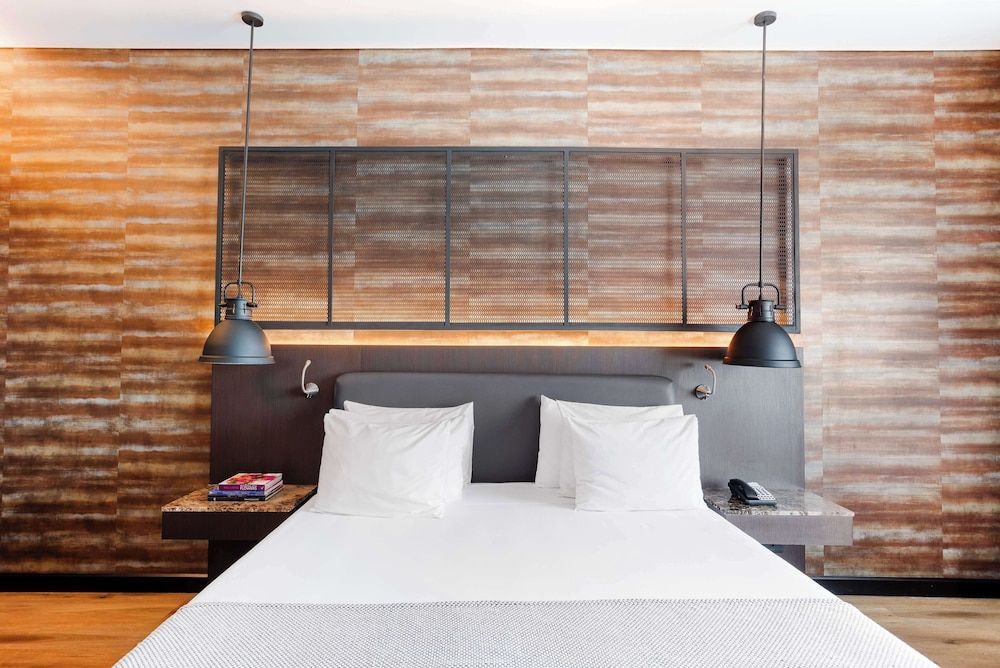 NH Collection Monterrey San Pedro Family Room 2