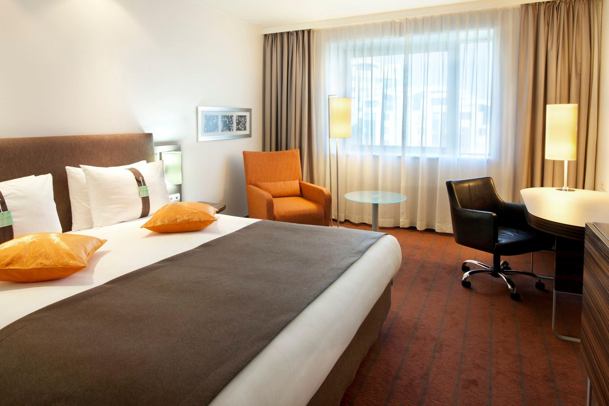 1 Double Bed Standard Accessible