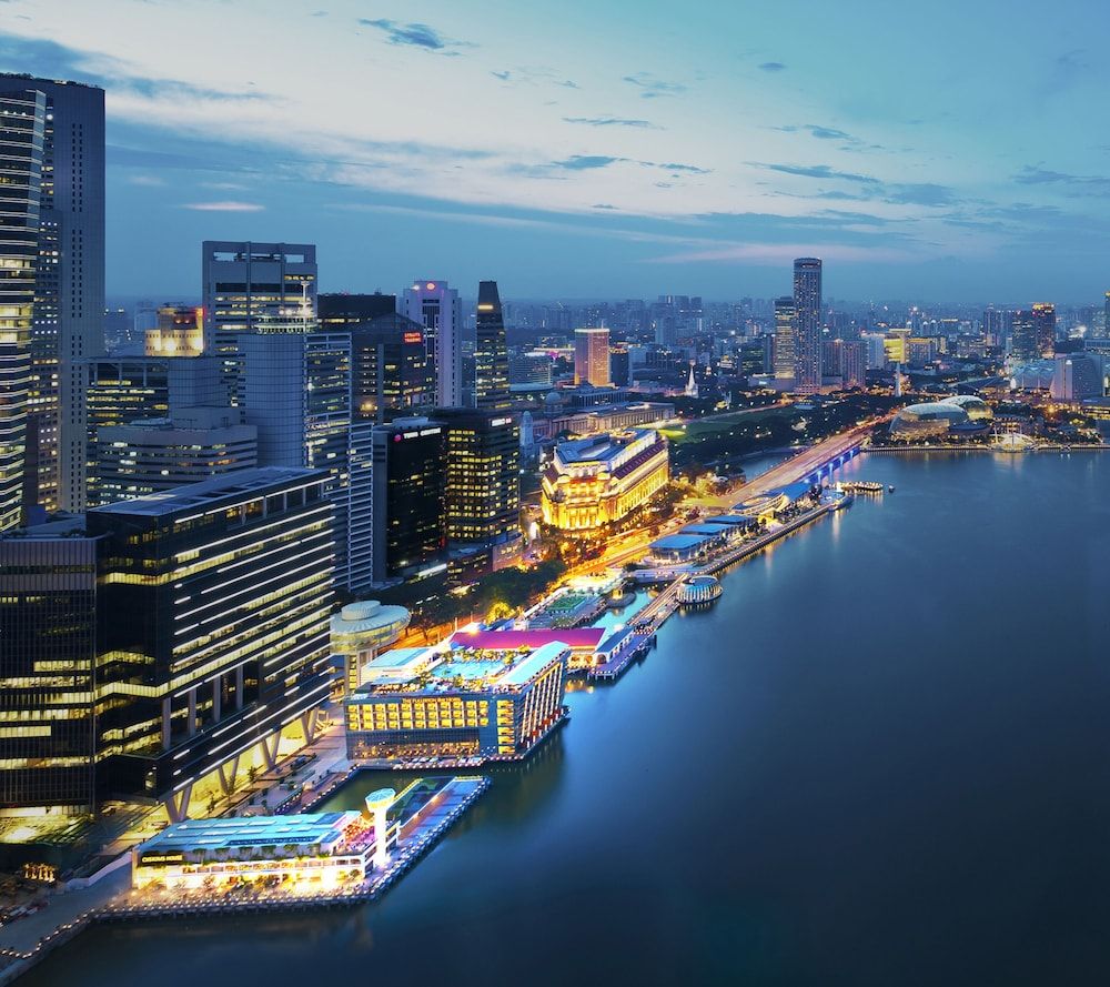 Taste the Good Life Package - Deluxe Room (Incl 100 SGD dining credit)