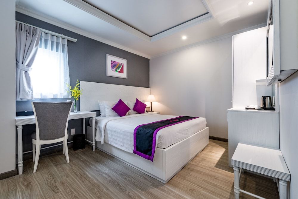 undefined Avanti Boutique 5