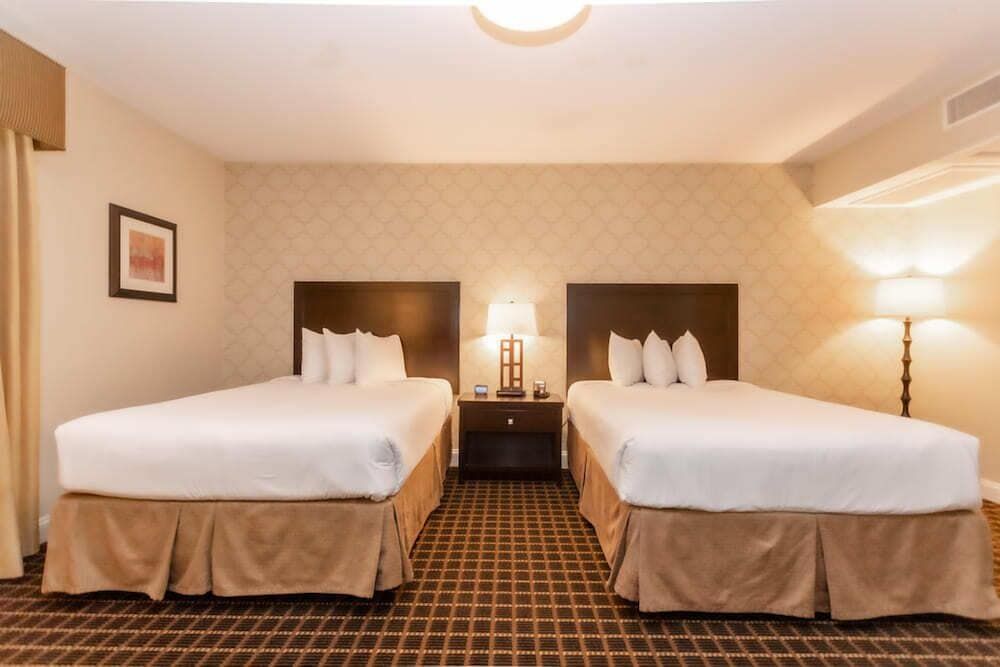 American Hotel Standard Double Room, 2 Double Beds