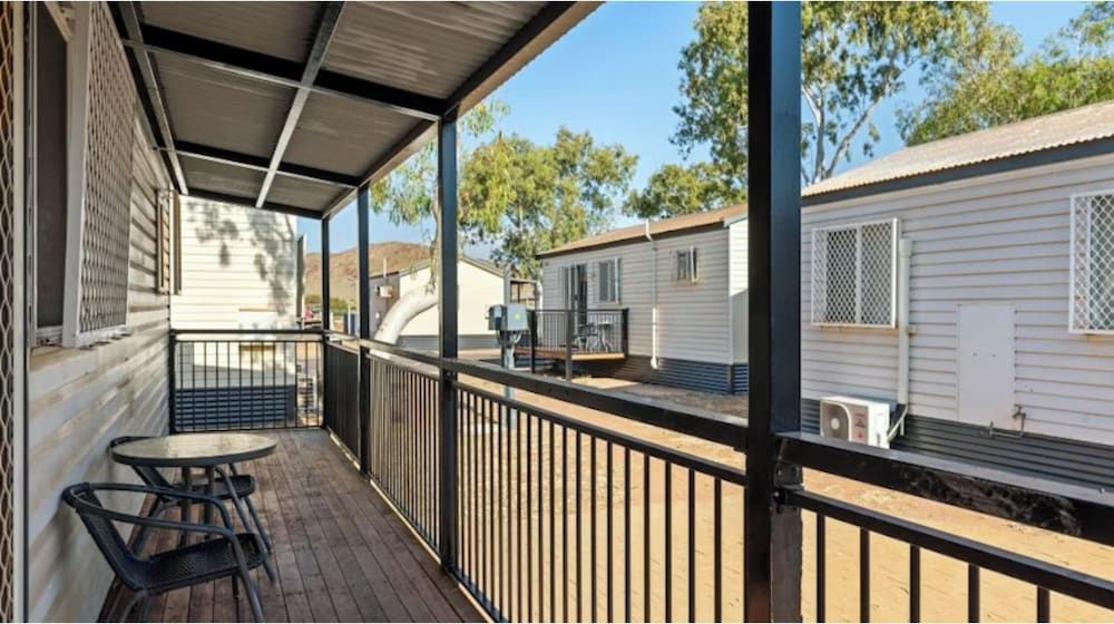 Discovery Parks - Pilbara, Karratha Superior 2 Bedroom Cabin - Sleeps 5 4