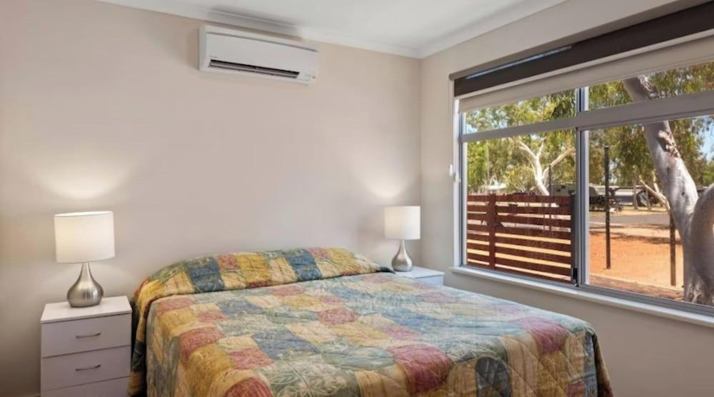 Discovery Parks - Pilbara, Karratha Deluxe 1 Bedroom Cabin 2