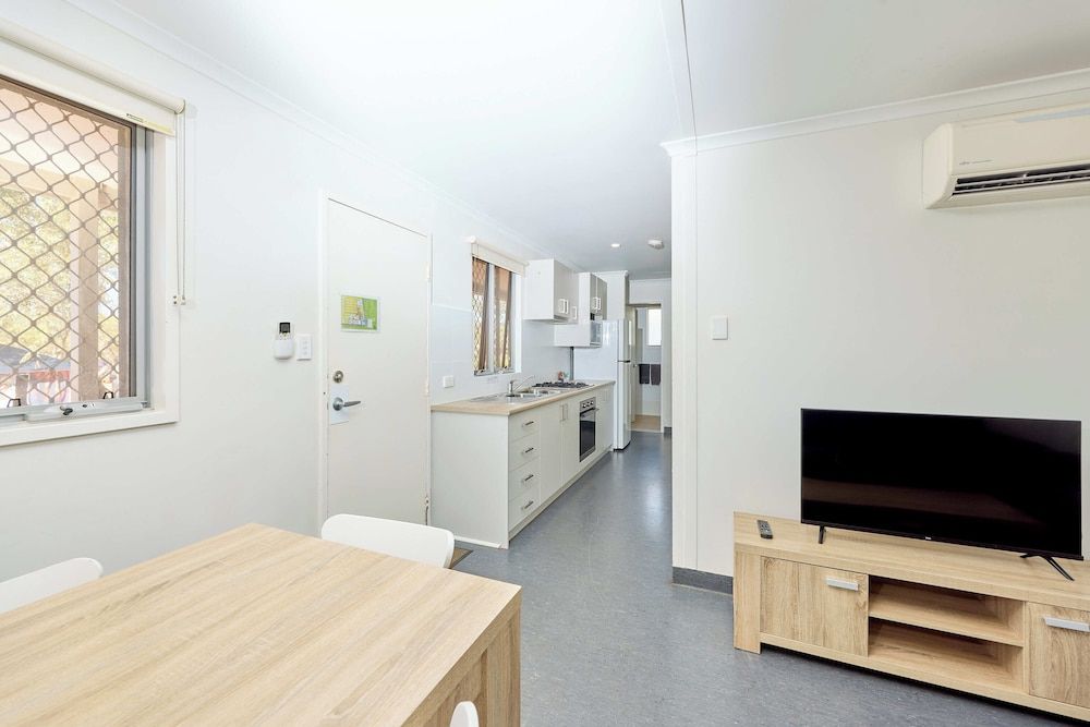 RAC Exmouth Cape Holiday Park 2 Bedroom Cabin 7