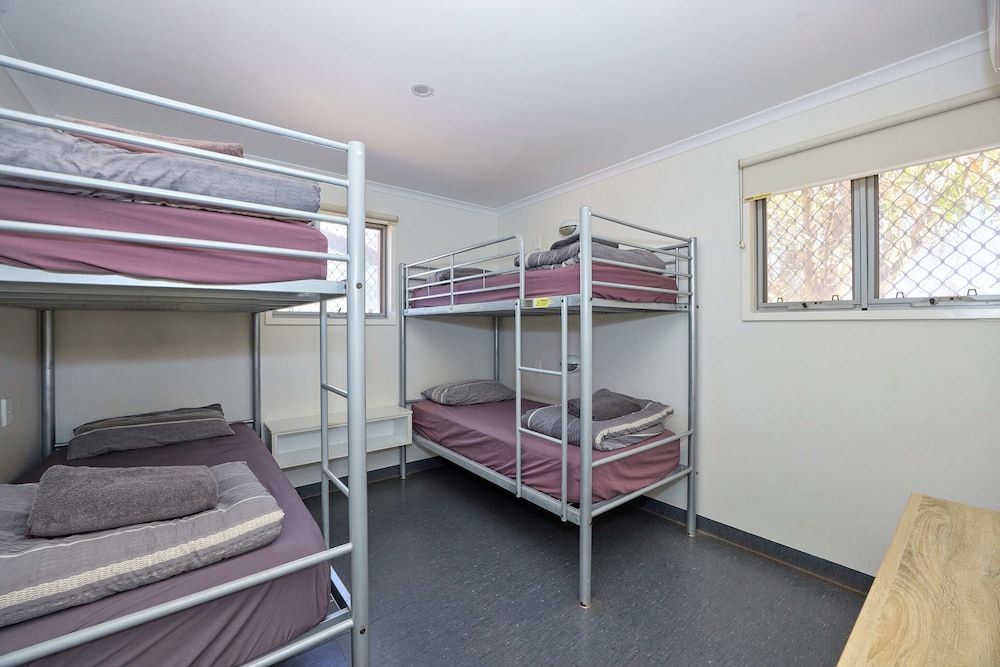 RAC Exmouth Cape Holiday Park 2 Bedrooms Pool View Cabin 2