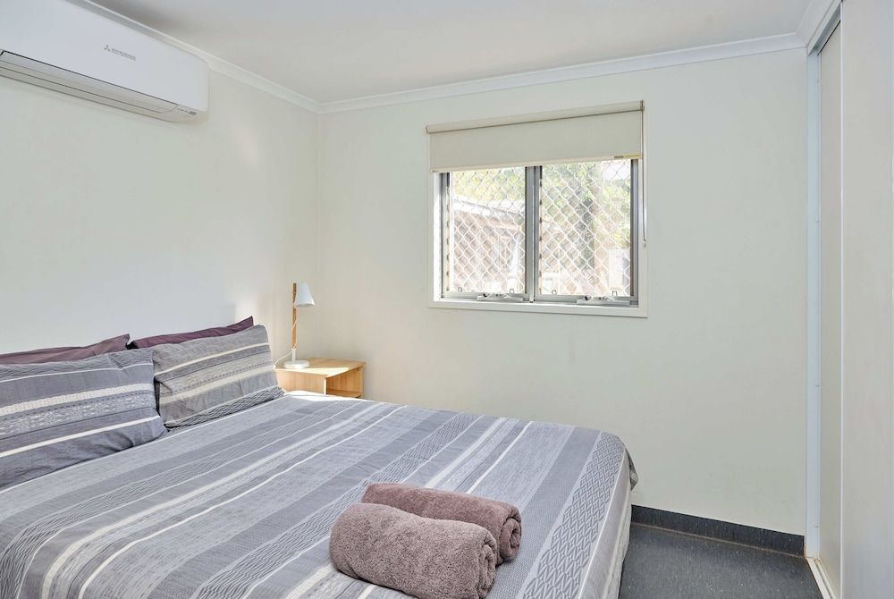 RAC Exmouth Cape Holiday Park 2 Bedroom Cabin