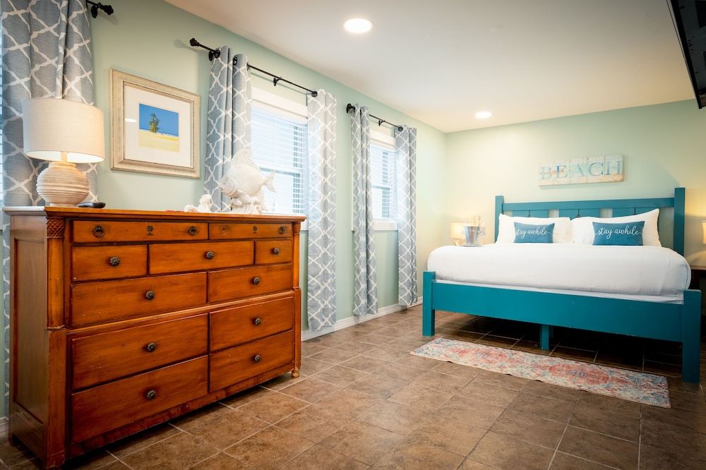 Bungalow #101 -Ocean Front - Adults Only