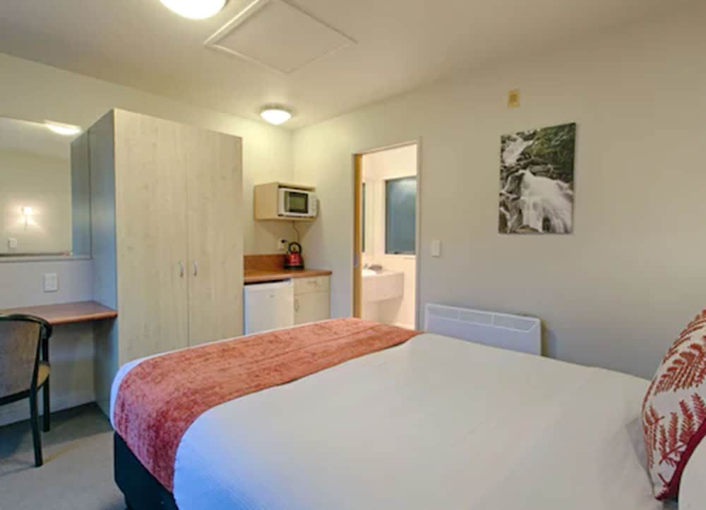 Bella Vista Motel Franz Josef Glacier Basic Studio, 1 Queen Bed
