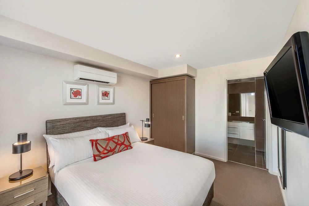 One Bedroom Apartment with weekly Housekeeping