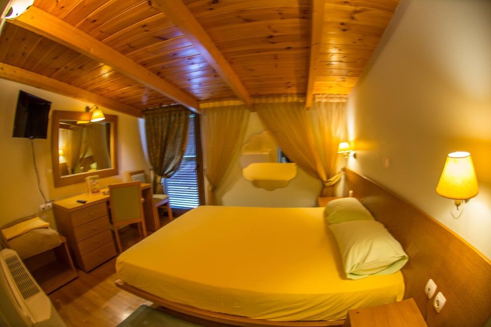 undefined Hotel Chris 2