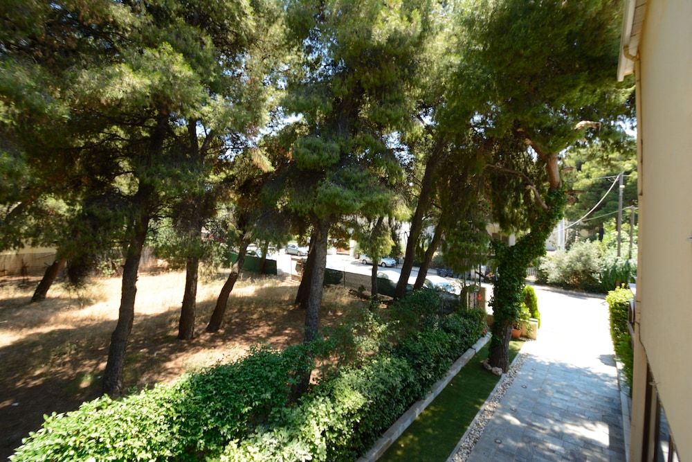 undefined Hotel Chris 8