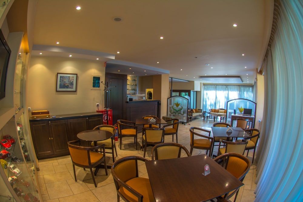 undefined Hotel Chris 9