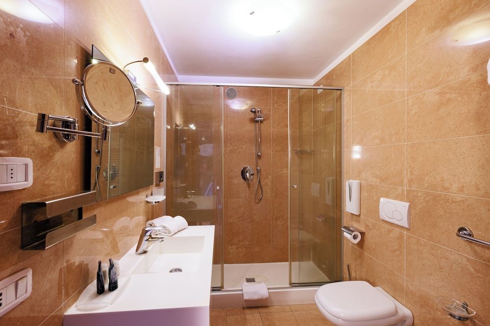 Hotel Villa delle Rose Standard Double or Twin Room 3