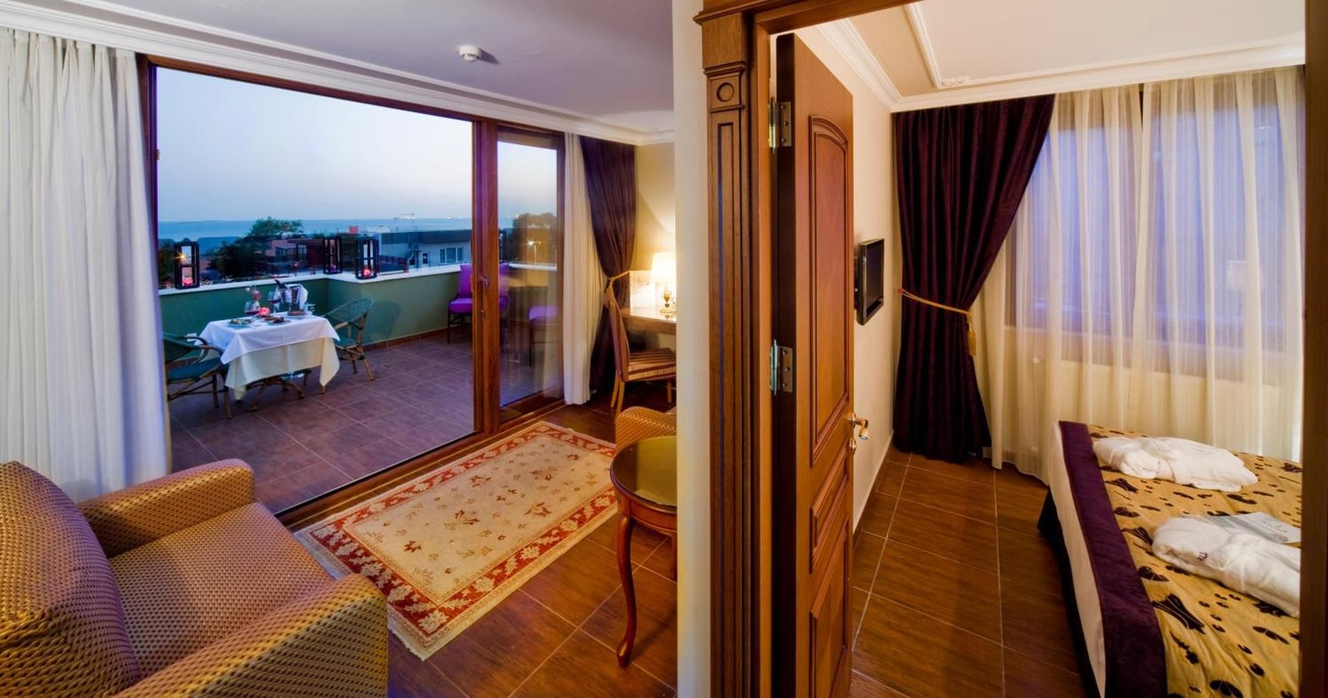 undefined GLK PREMIER The Home Suites & Spa - Boutique Class 4