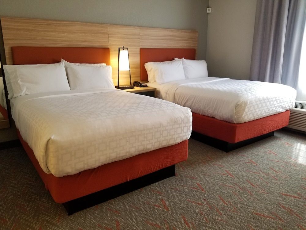 Studio Suite, 2 Double Beds, Accessible (Communications)