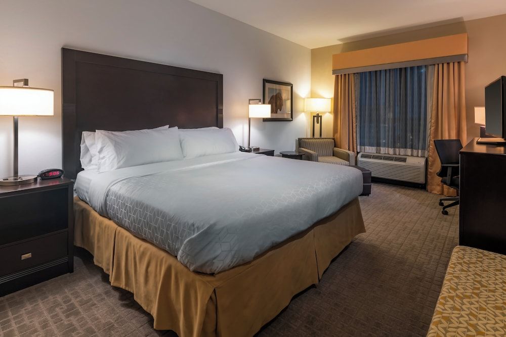 Standard Room, 1 King Bed
