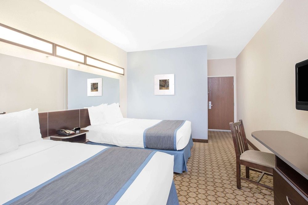 Standard Room, 2 Queen Beds