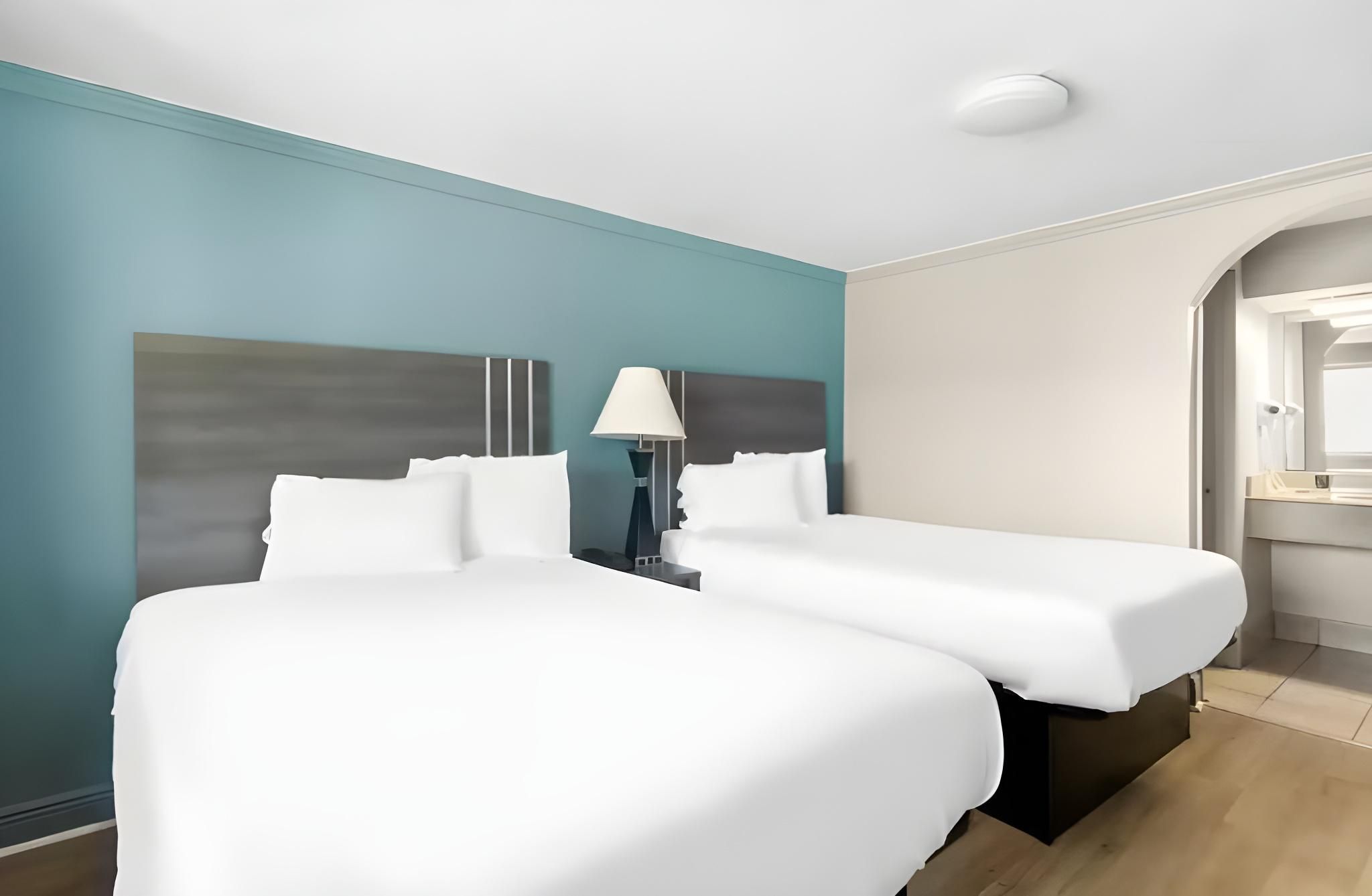 Two Double Beds Non-Smoking