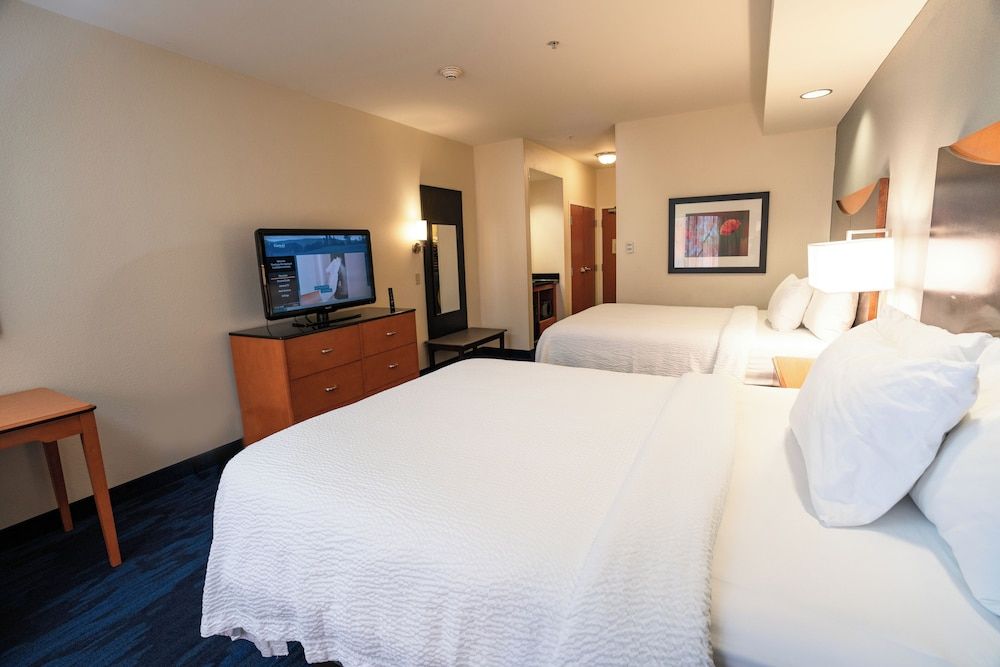 Room, 2 Queen Beds (Mobility/Hearing Accessible, Tub)