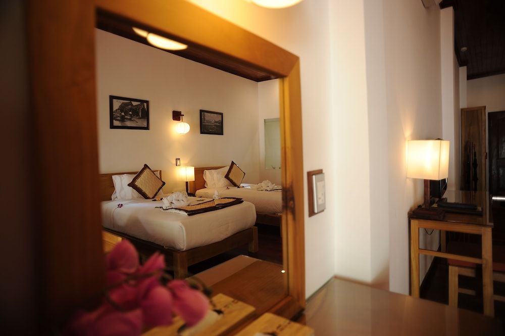 undefined Vinh Hung Riverside Resort & Spa 8