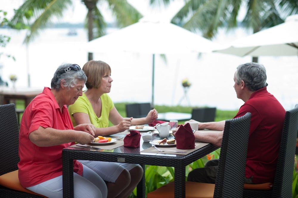 undefined Vinh Hung Riverside Resort & Spa 7