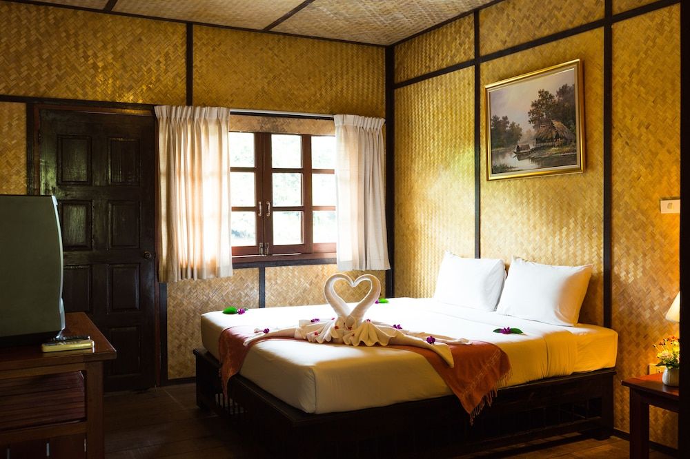 Nakakiri Resort & Spa Floating House (Raft) 2