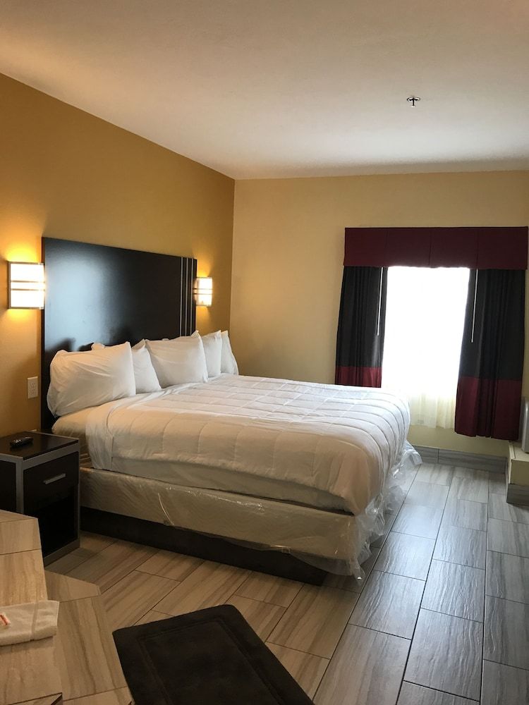 Studio Suite, 1 King Bed, Non Smoking