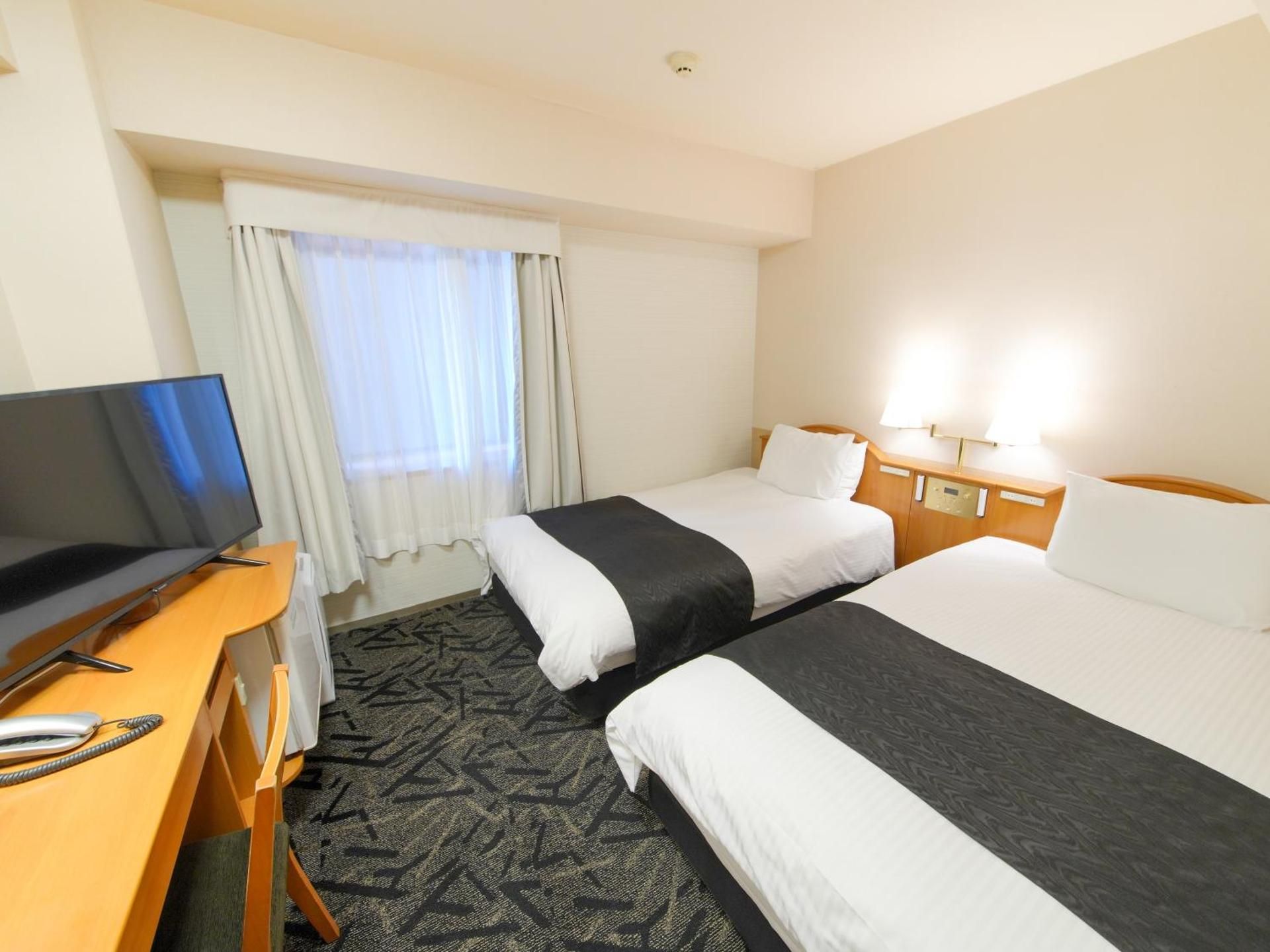 Twin Room - Breakfast Included - Smoking