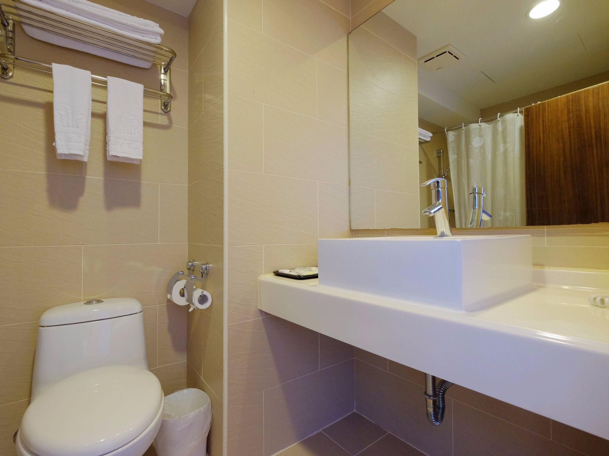 City Suites - Gateway Hotel Deluxe Double 3