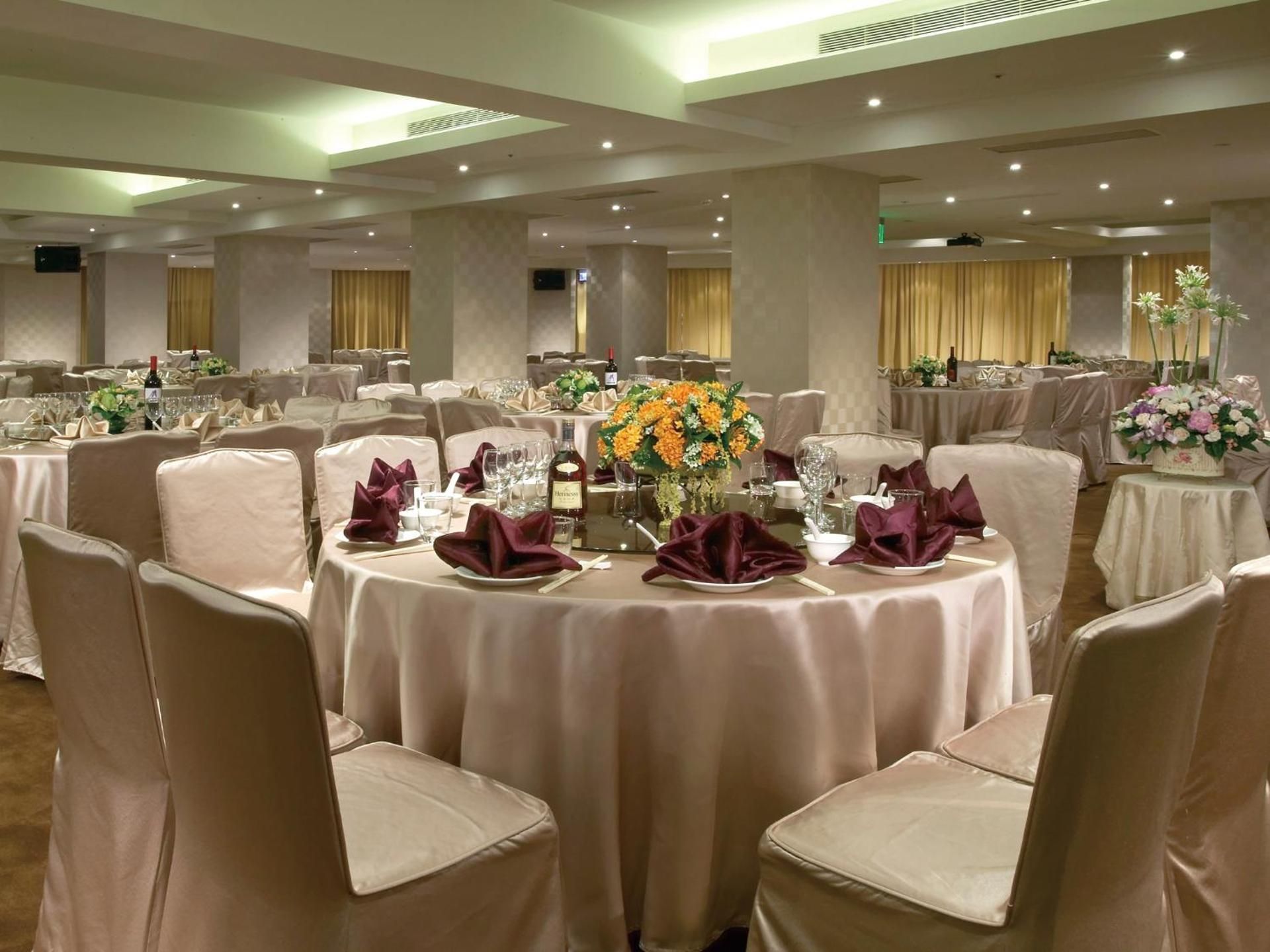 banquet hall