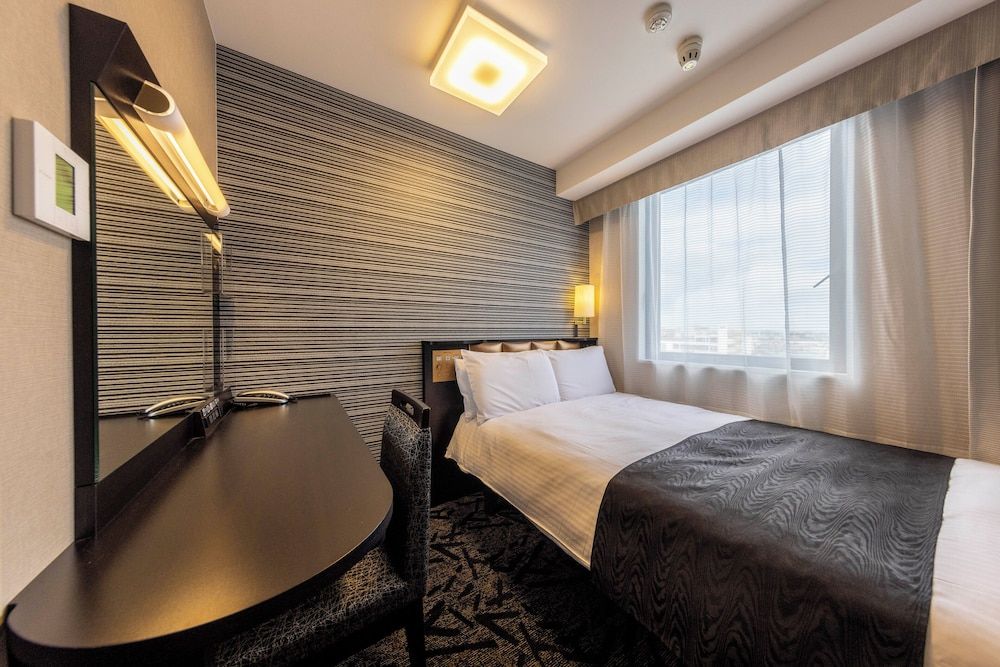 Double Room, Smoking