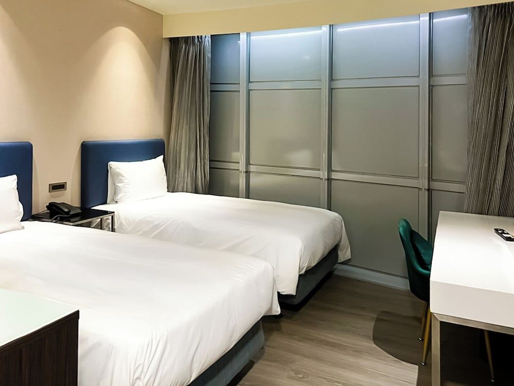 CHECK inn Taipei Xinyi Standard Twin Room without Window