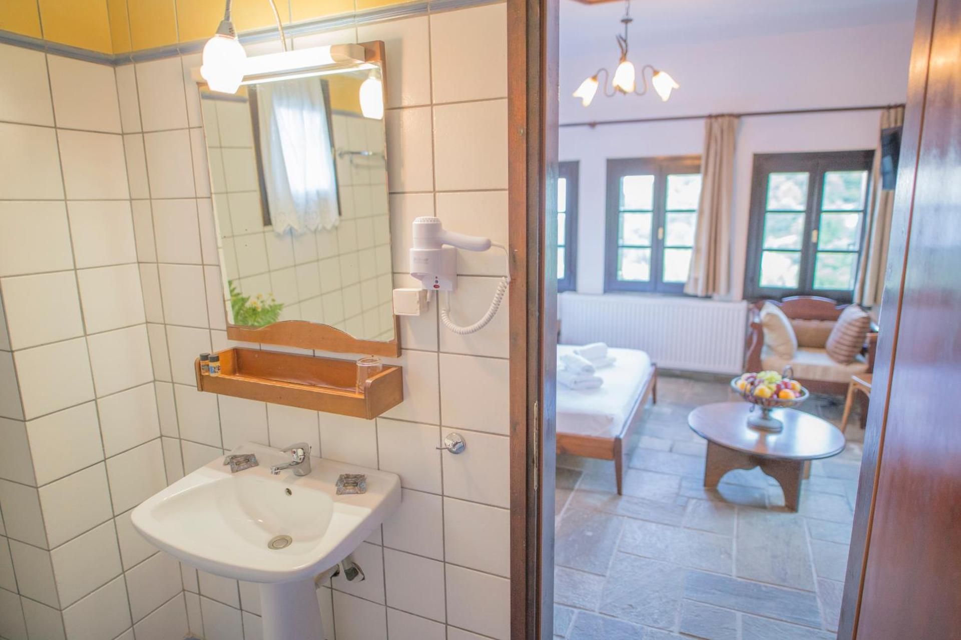Economy Double Room with Garden View