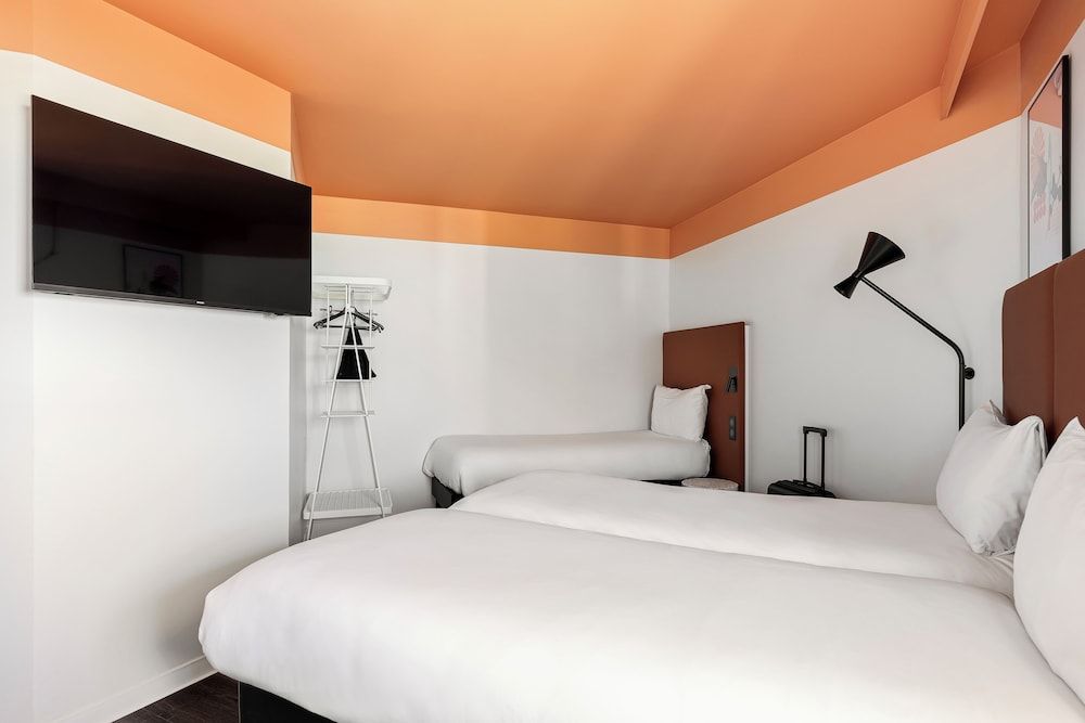 ibis Nice Aéroport Promenade des Anglais Standard Room, 3 Twin Beds 2