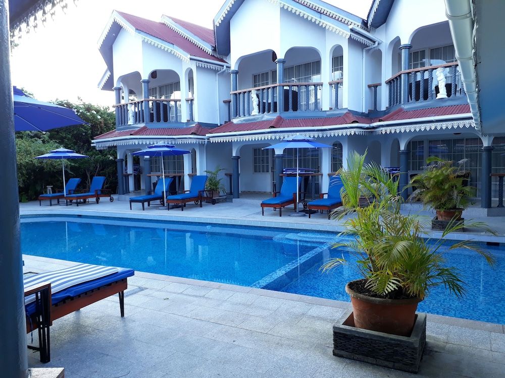 Chateau Sans Souci Suite, 1 Bedroom, Poolside 5
