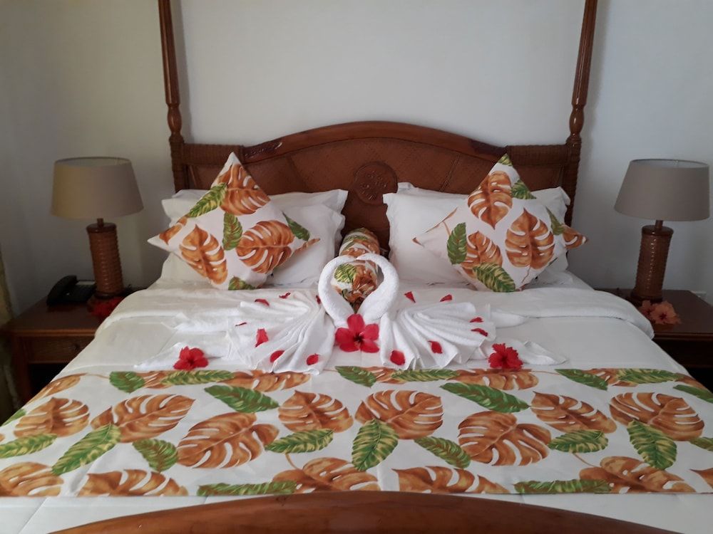 Chateau Sans Souci Suite, 1 Bedroom, Poolside 2