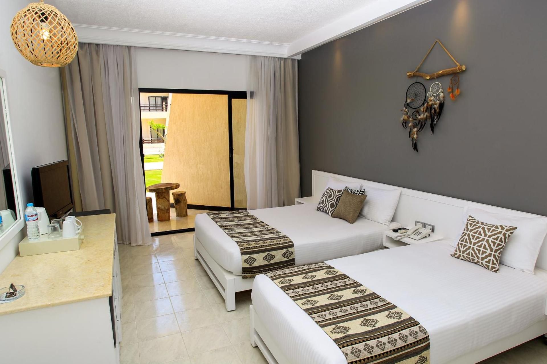 Triple Trouble Room - Egyptian and Residents only