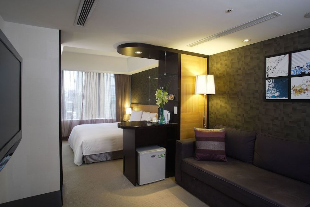 undefined Hotel B 2