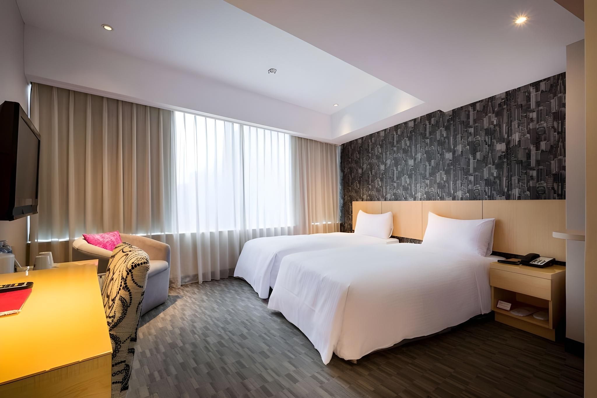 undefined Hotel B 7