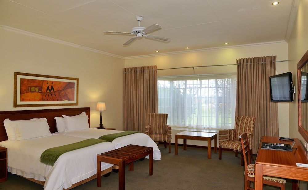 Protea Hotel by Marriott Polokwane Ranch Resort Chalet, 1 Double Bed, Golf View 2