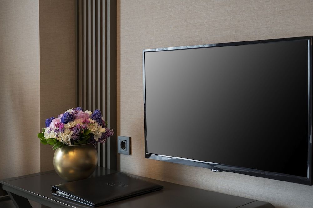 Arts Hotel Taksim Signature Suite, 1 Bedroom, 2 Bathrooms 3