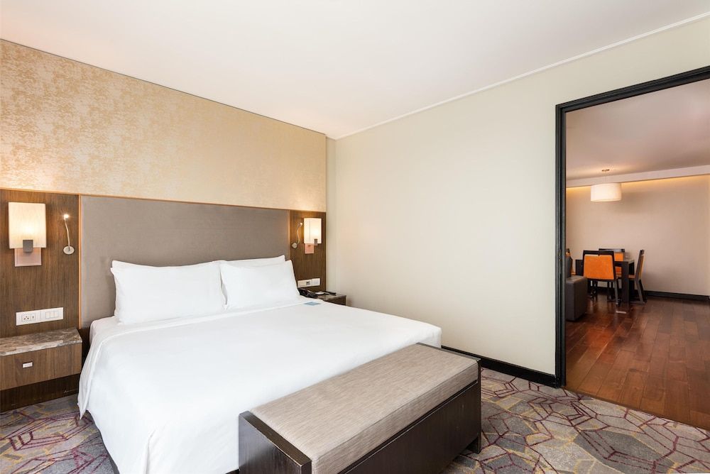 undefined Radisson Suites Bangkok Sukhumvit 9