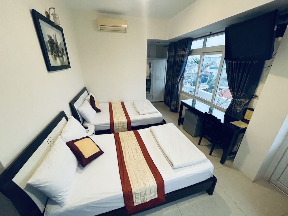 Deluxe Room, Balcony, City View