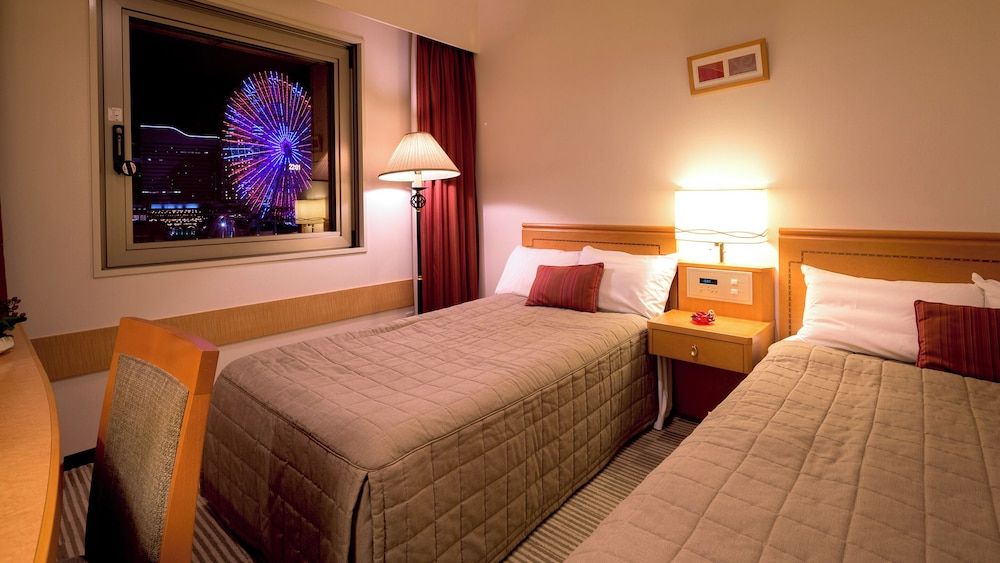 Compact Twin Room, Smoking