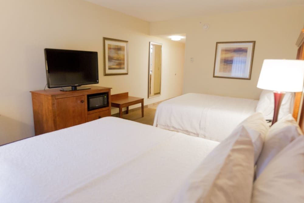 Room, 2 Queen Beds, Accessible, Non Smoking